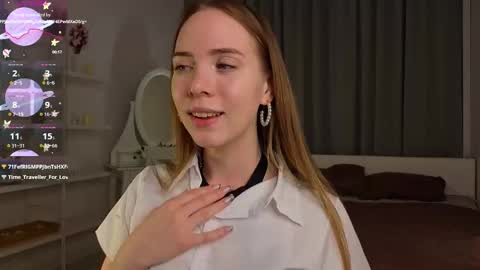 Snapshot of mayagreet chatting on November 2025 08:42:02 PM My name is Kara online show from November 2025 08:42:02 PM