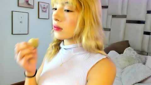 Mayajhons online show from February 2026 12:35:02 PM