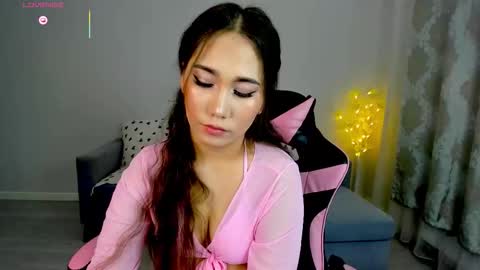 Mia online show from February 2026 01:45:01 PM