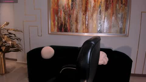 Snapshot of mayamoretti chatting on September 2025 03:32:02 AM Maya online show from September 2025 03:32:02 AM