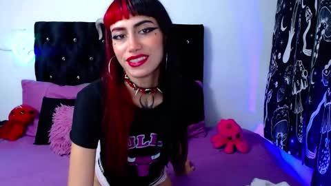 Snapshot of mayaredd chatting on March 2025 03:22:01 AM mayaredd online show from March 2025 03:22:01 AM