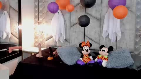 Nicolle Ruselle   Hello my lovely  schedule for great fun from  630 am and end 800 pm Colombian time I wait for you online show from October 2025 11:25:01 AM