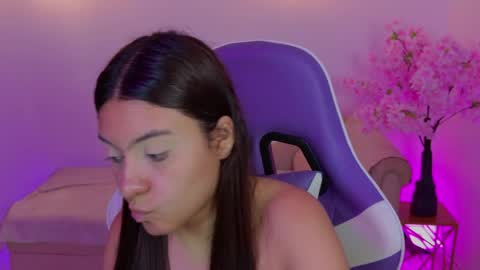Snapshot of mayavexx chatting on June 2026 02:33:01 PM Maya Vexx online show from June 2026 02:33:01 PM