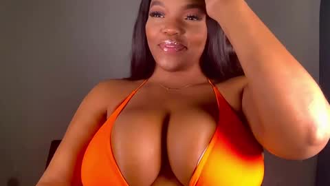 MayBabi online show from December 2024 02:14:02 PM