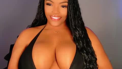 MayBabi online show from October 2025 01:50:02 PM