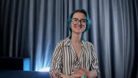 Mia online show from January 2025 09:24:01 AM