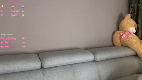 Mia online show from January 2025 04:43:01 AM