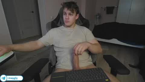 Snapshot of maygly chatting on April 2026 07:19:01 AM Slava and Alextatto online show from April 2026 07:19:01 AM