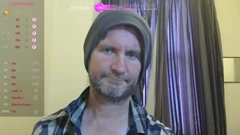 Snapshot of mayhemnz chatting on December 2024 04:12:01 AM MayhemNZ online show from December 2024 04:12:01 AM