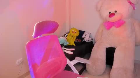 Snapshot of mayproject2 chatting on November 2025 08:33:02 PM may online show from November 2025 08:33:02 PM