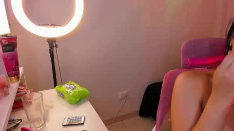 Snapshot of mayproject2 chatting on November 2025 08:21:02 PM may online show from November 2025 08:21:02 PM