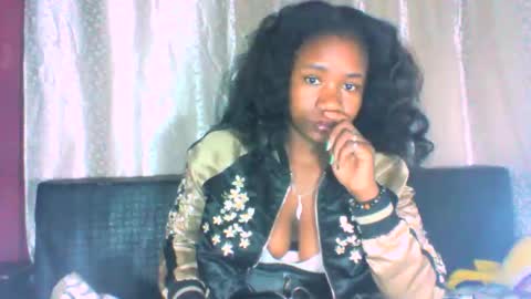 Snapshot of mayrah5 chatting on October 2025 09:11:01 PM mayrah online show from October 2025 09:11:01 PM