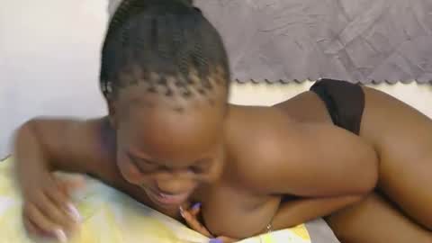 Snapshot of mazel_quincy chatting on September 2025 07:47:01 PM mazel_quincy online show from September 2025 07:47:01 PM