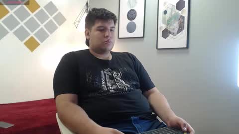 Snapshot of mazenrois chatting on January 2026 03:00:02 AM mazen online show from January 2026 03:00:02 AM