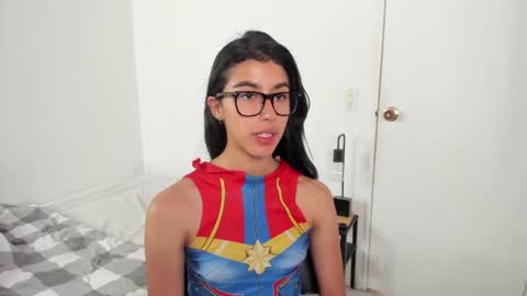 Snapshot of mazikeen_18 chatting on June 2026 01:33:01 PM mazikeen_18 online show from June 2026 01:33:01 PM