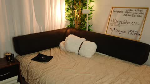 Snapshot of mbca chatting on January 2025 10:58:02 PM Anna IG mbca anna online show from January 2025 10:58:02 PM