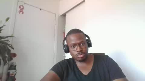 Snapshot of mbsupreme chatting on November 2025 07:03:01 PM Mark online show from November 2025 07:03:01 PM