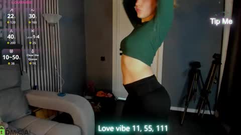 Snapshot of me1issa_bell chatting on February 2026 02:18:02 AM Melissa online show from February 2026 02:18:02 AM