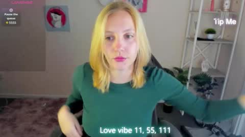 Snapshot of me1issa_bell chatting on February 2026 12:51:02 AM Melissa online show from February 2026 12:51:02 AM