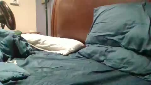 Snapshot of me_likey88 chatting on October 2025 01:33:02 AM yung n hung online show from October 2025 01:33:02 AM