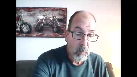 me at home online show from December 2024 04:06:01 PM