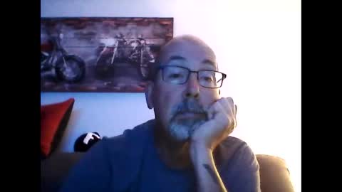 me at home online show from October 2025 11:43:01 AM