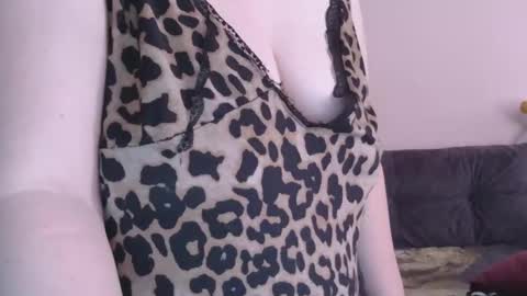 Snapshot of medjik_lool chatting on March 2026 06:39:02 AM Oltereodora-lima online show from March 2026 06:39:02 AM