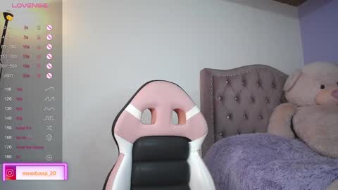 Johana  online show from February 2025 10:26:01 AM