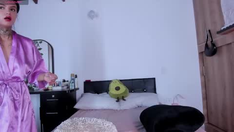 Snapshot of medussa13 chatting on April 2026 12:09:02 PM medussa13 online show from April 2026 12:09:02 PM