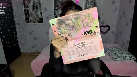 Katrina online show from December 2025 10:16:01 PM