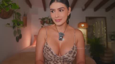 Andrea  online show from November 2025 12:13:01 PM