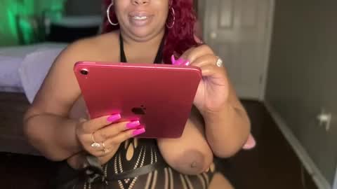 Snapshot of meetsouthernpeach chatting on January 2025 05:22:02 PM Southern Peach online show from January 2025 05:22:02 PM