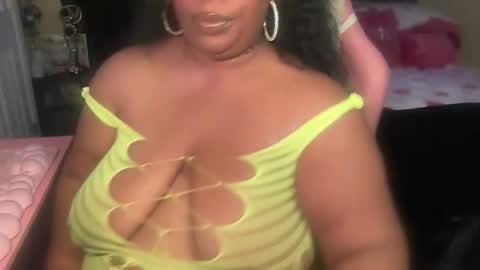 Snapshot of meetsouthernpeach chatting on March 2026 03:01:01 AM Southern Peach online show from March 2026 03:01:01 AM