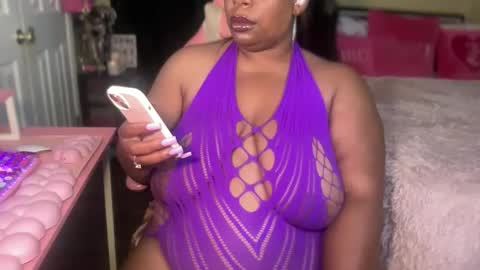 Snapshot of meetsouthernpeach chatting on May 2026 02:28:01 AM Southern Peach online show from May 2026 02:28:01 AM