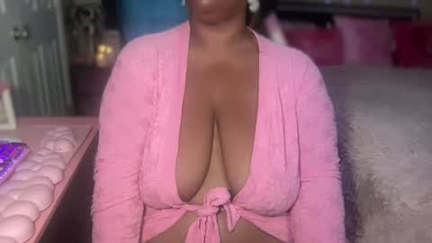 Snapshot of meetsouthernpeach chatting on May 2026 06:49:01 PM Southern Peach online show from May 2026 06:49:01 PM