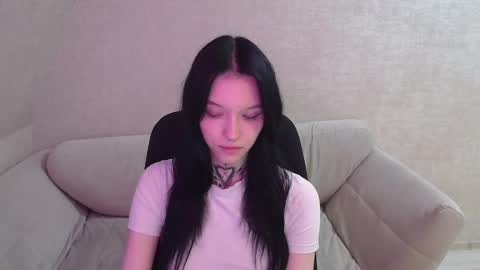 mefwhOre online show from February 2025 07:41:01 PM