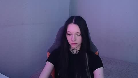 mefwhOre online show from October 2025 05:08:01 PM