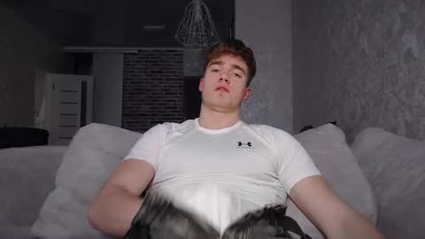 Max online show from February 2025 09:30:01 PM