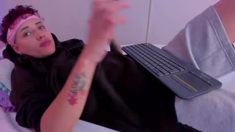 M E G A N online show from December 2024 10:40:02 PM