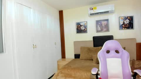 Snapshot of megan_bigboobs3 chatting on April 2026 10:16:01 AM Megan online show from April 2026 10:16:01 AM