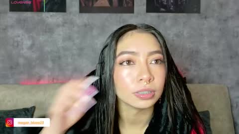 Snapshot of megan_bluee_ chatting on March 2026 04:44:02 PM Megan Bluee online show from March 2026 04:44:02 PM