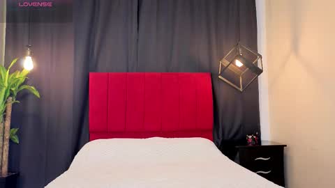 megan do santos online show from October 2025 02:12:01 AM