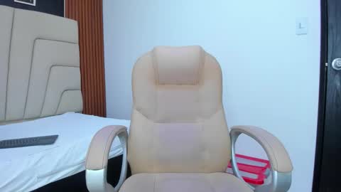 Snapshot of megan_hally chatting on February 2026 03:32:02 AM Megan online show from February 2026 03:32:02 AM