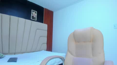 Snapshot of megan_hally chatting on February 2026 02:51:01 AM Megan online show from February 2026 02:51:01 AM