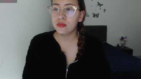 Snapshot of megan_hot_v chatting on April 2026 12:13:01 PM Hi Stream 1430 to 2100pm online show from April 2026 12:13:01 PM