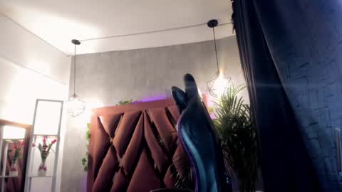 Snapshot of megan_inked_ chatting on January 2025 02:00:02 AM online show from January 2025 02:00:02 AM