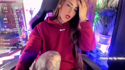 Snapshot of megan_inked_ chatting on January 2025 09:04:02 AM online show from January 2025 09:04:02 AM