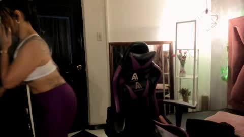 Snapshot of megan_inked_ chatting on February 2025 11:58:02 PM online show from February 2025 11:58:02 PM