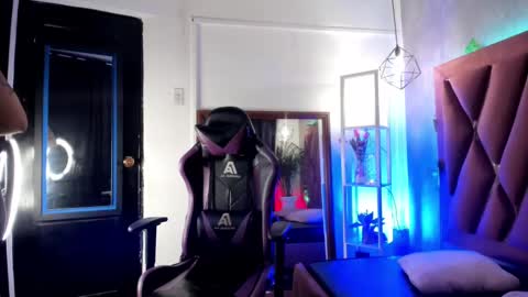 Snapshot of megan_inked_ chatting on March 2025 02:34:01 AM online show from March 2025 02:34:01 AM