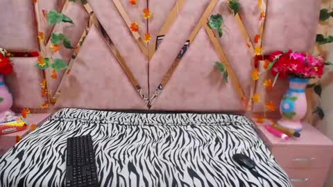 megan_latinn online show from December 2024 01:07:01 AM